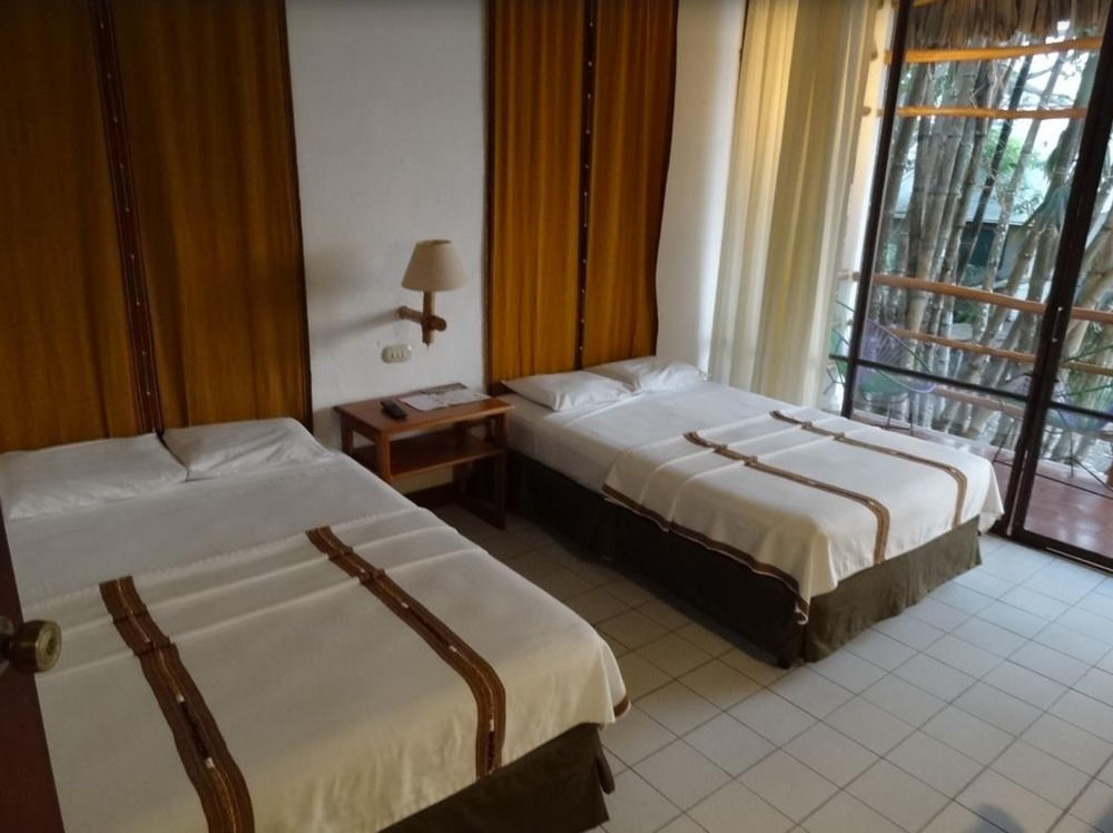 פלורס Hotel Maya Internacional מראה חיצוני תמונה